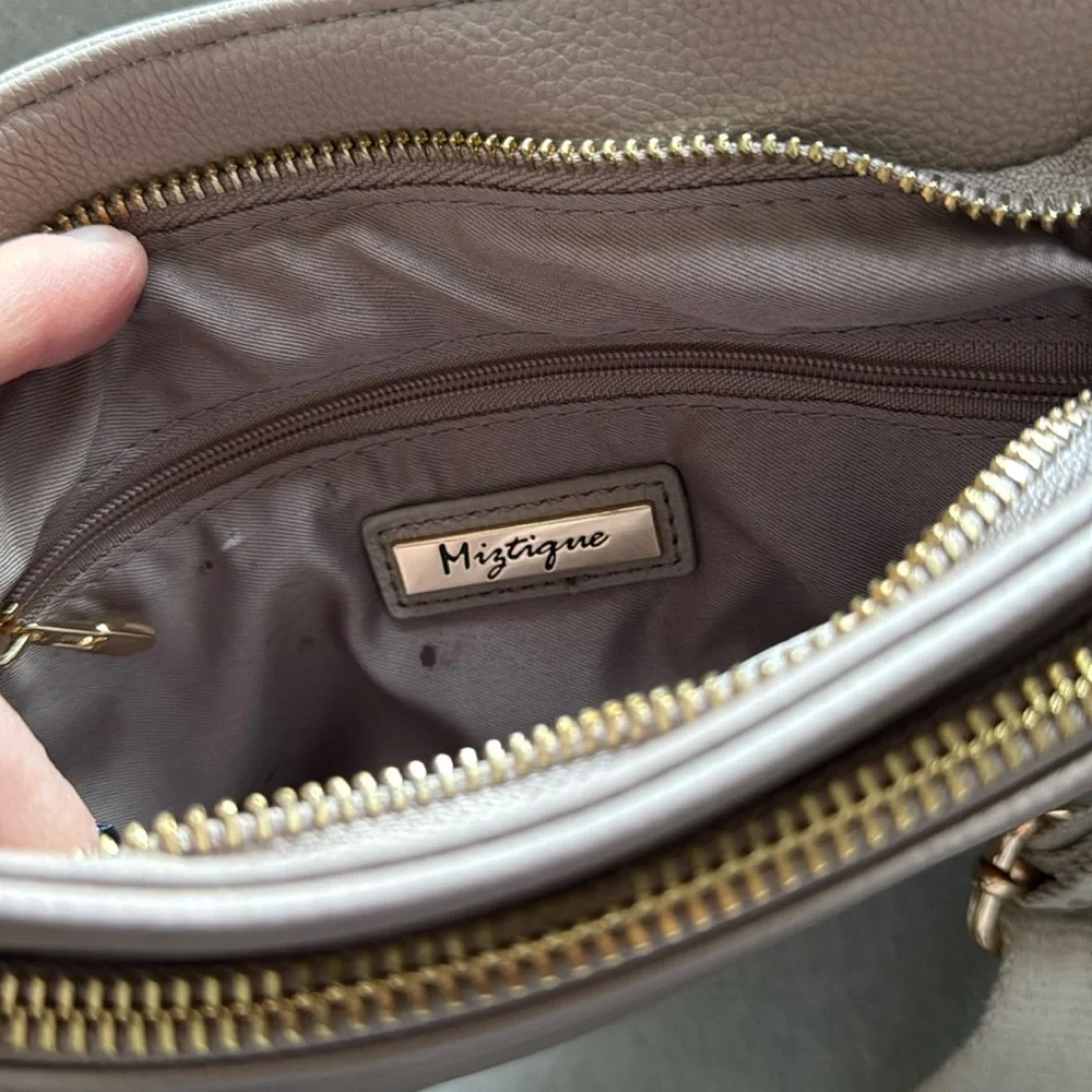 Mystique zippered crossbody faux leather purse